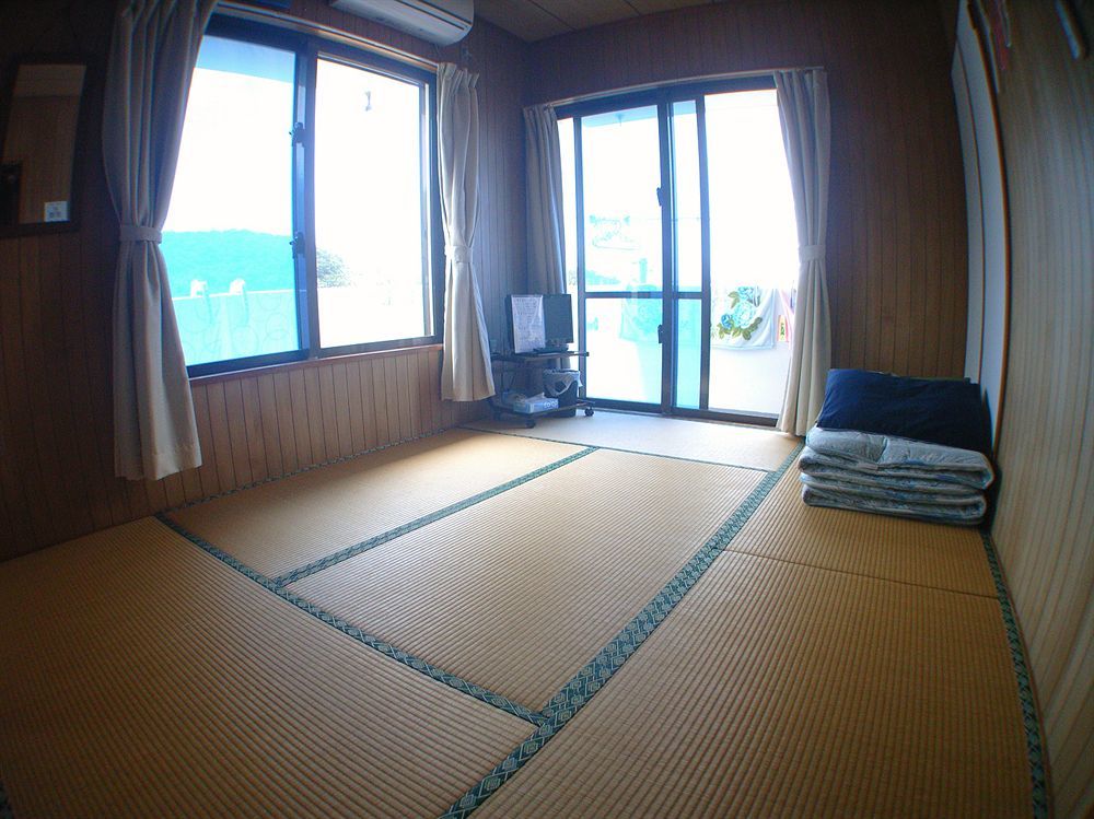 Minshuku Yadokari Hotel Zamami Bagian luar foto