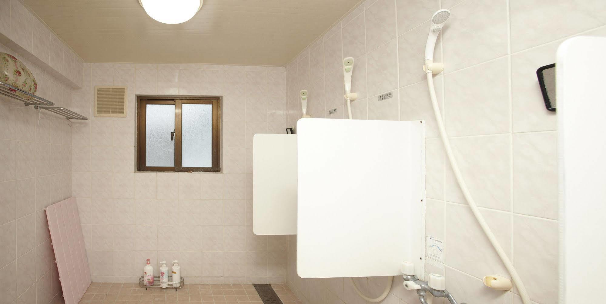 Minshuku Yadokari Hotel Zamami Bagian luar foto