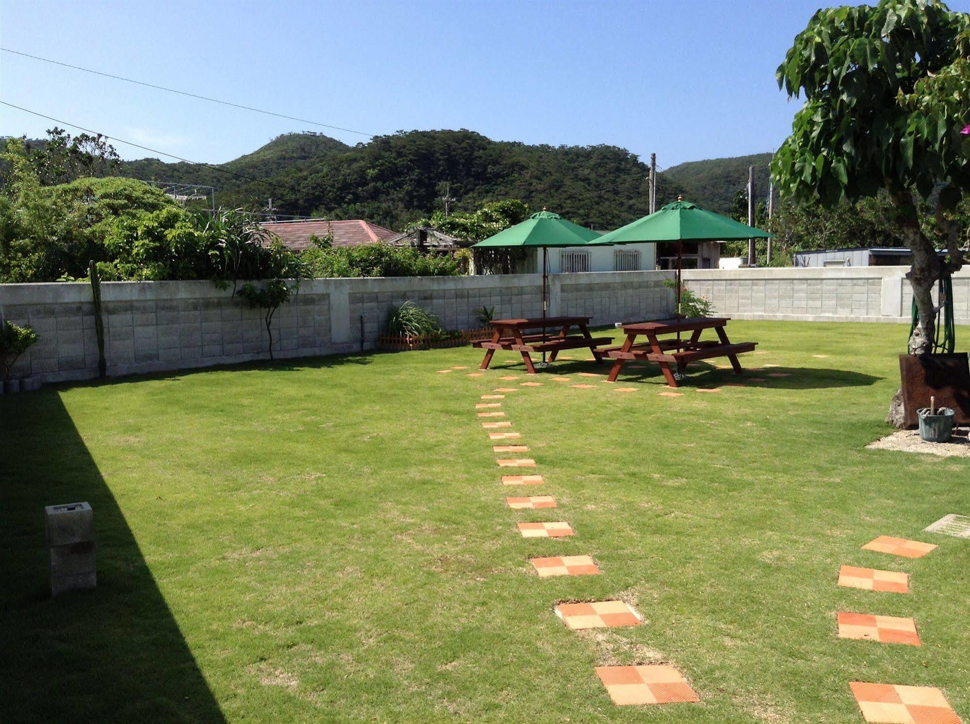 Minshuku Yadokari Hotel Zamami Bagian luar foto