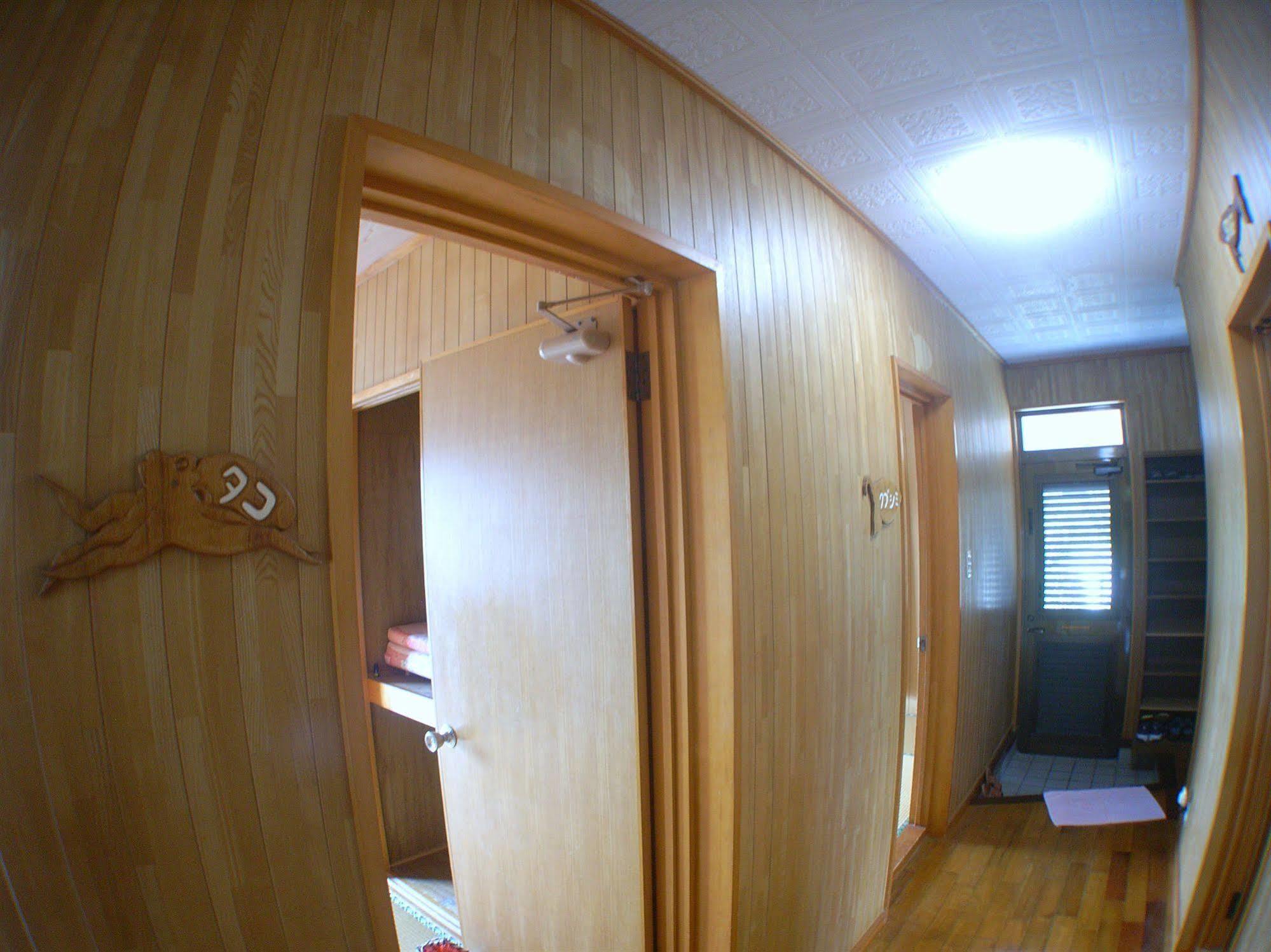 Minshuku Yadokari Hotel Zamami Bagian luar foto